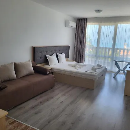 Perla Del Mar Aparthotel 4*
