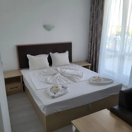 Aparthotel Perla Del Mar