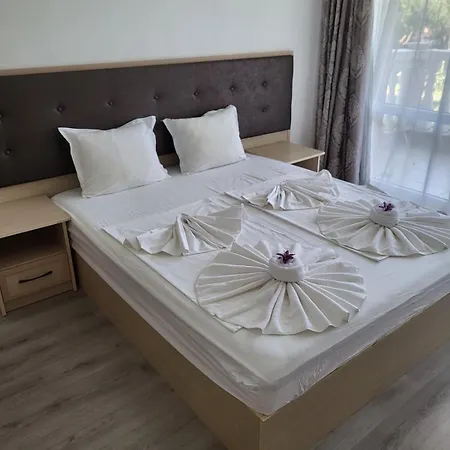 Perla Del Mar Aparthotel 4*