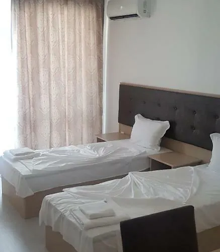 Aparthotel Perla Del Mar